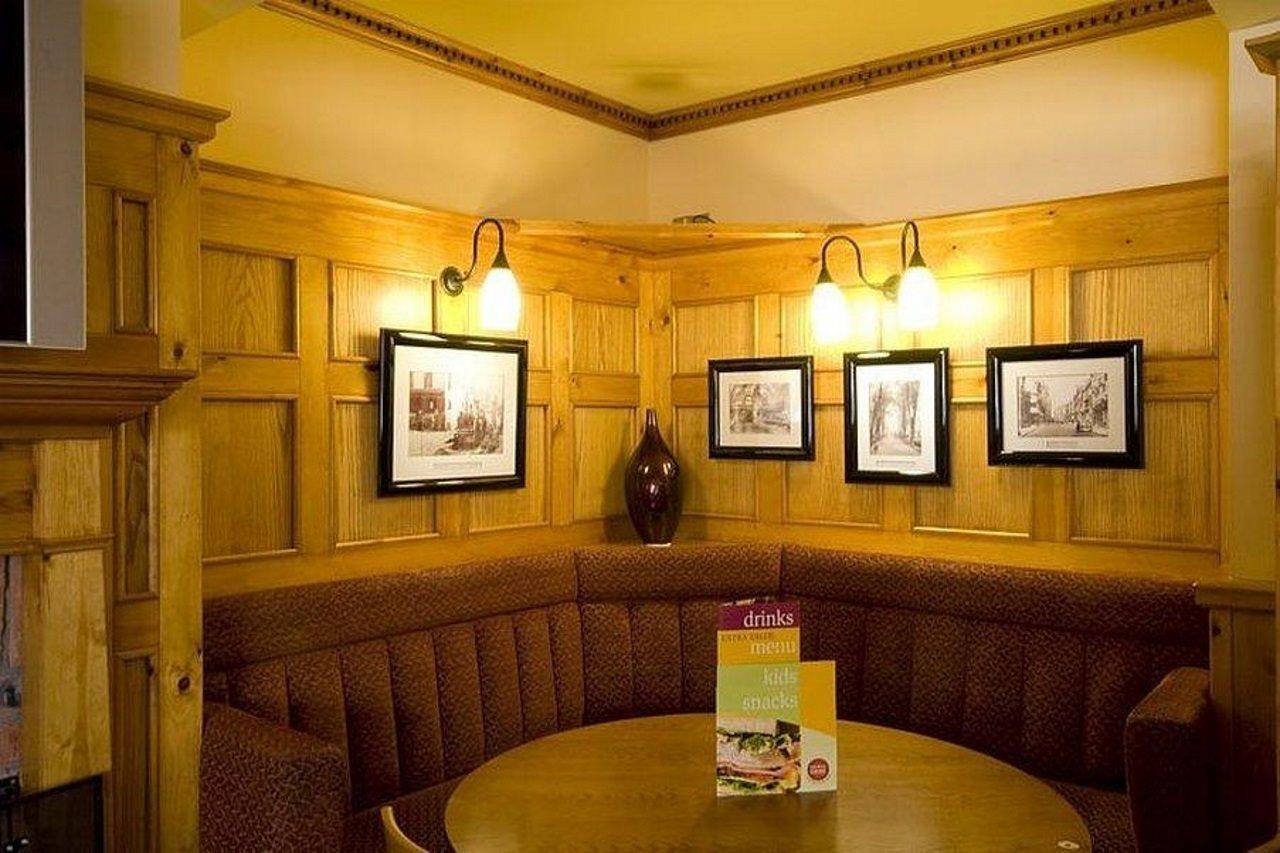 Premier Inn Dunfermline Exteriör bild